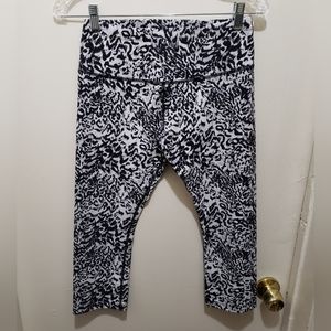 Lorna Jane Animal Print Crop Leggings